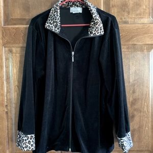 Casual Living Black Velour Lounge Jacket with Leopard Collar - Size Large